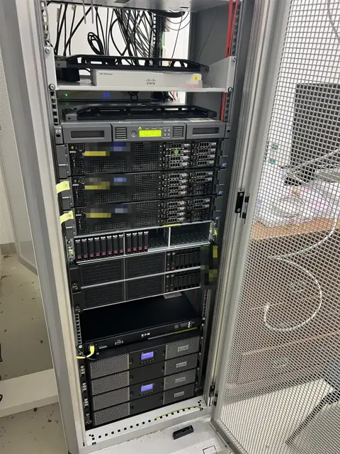 Serverschrank / Netzwerk-Installation von NK IT Service (Foto 9)